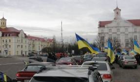 Автопробіг на підтримку Євромайдану в Чернігові. Відео