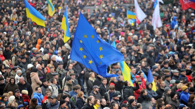 Євромайдан: витримувати мирний характер як домінуючий напрям протесту