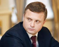 Янукович звільнив Льовочкіна з посади Глави Адміністрації Президента України
