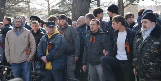 Крим. Російські націоналісти напали на учасників мітингу проти сепаратизму