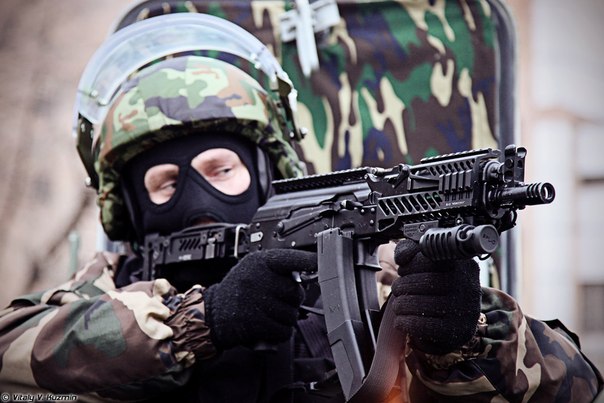 Жителі Балаклави стали на захист українських прикордонників від російського спецназа
