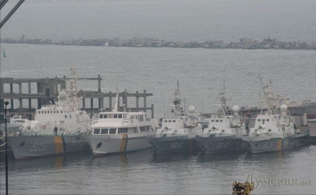 Кораблі загонів морської охорони прибули до Одеси з Криму. Фото