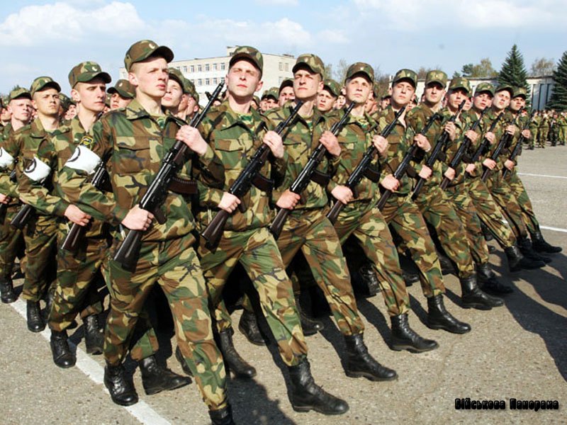 Українським військовослужбовцям у Криму дозволено застосування зброї