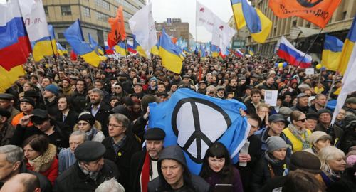 «Марш миру» в Москві завершився багатотисячним мітингом. Фото