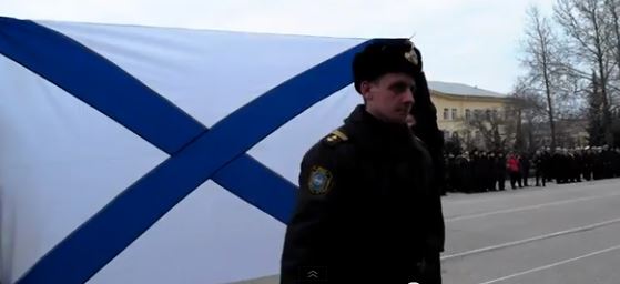 В Морської академії вже підняли російський триколор, а курсанти заспівали гімн України (ВІДЕО)