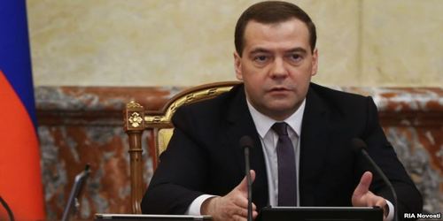 Медведєв у Сімферополі проводить нараду з розвитку анексованого Криму