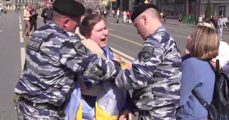 У столиці Росії людей затримували за підтримку України (ВІДЕО)