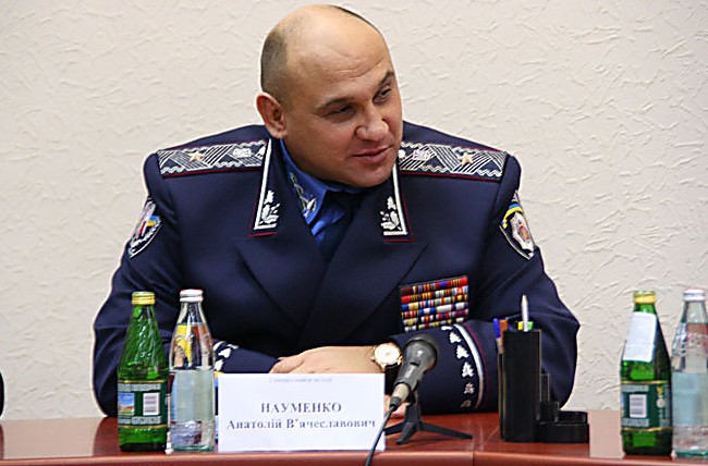 Новий керівник Луганської міліції прийшов з автоматом в ОДА розганяти сепаратистів зі словами 