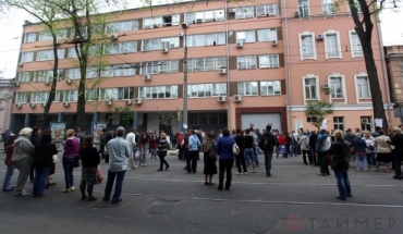 В Одесі протистояння біля міського управління МВС, є постраждалі. Фото, відео (оновлюється)