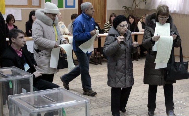 Вибори 2014: Лідируючу позицію утримує Петро Порошенко з більше 40% голосів