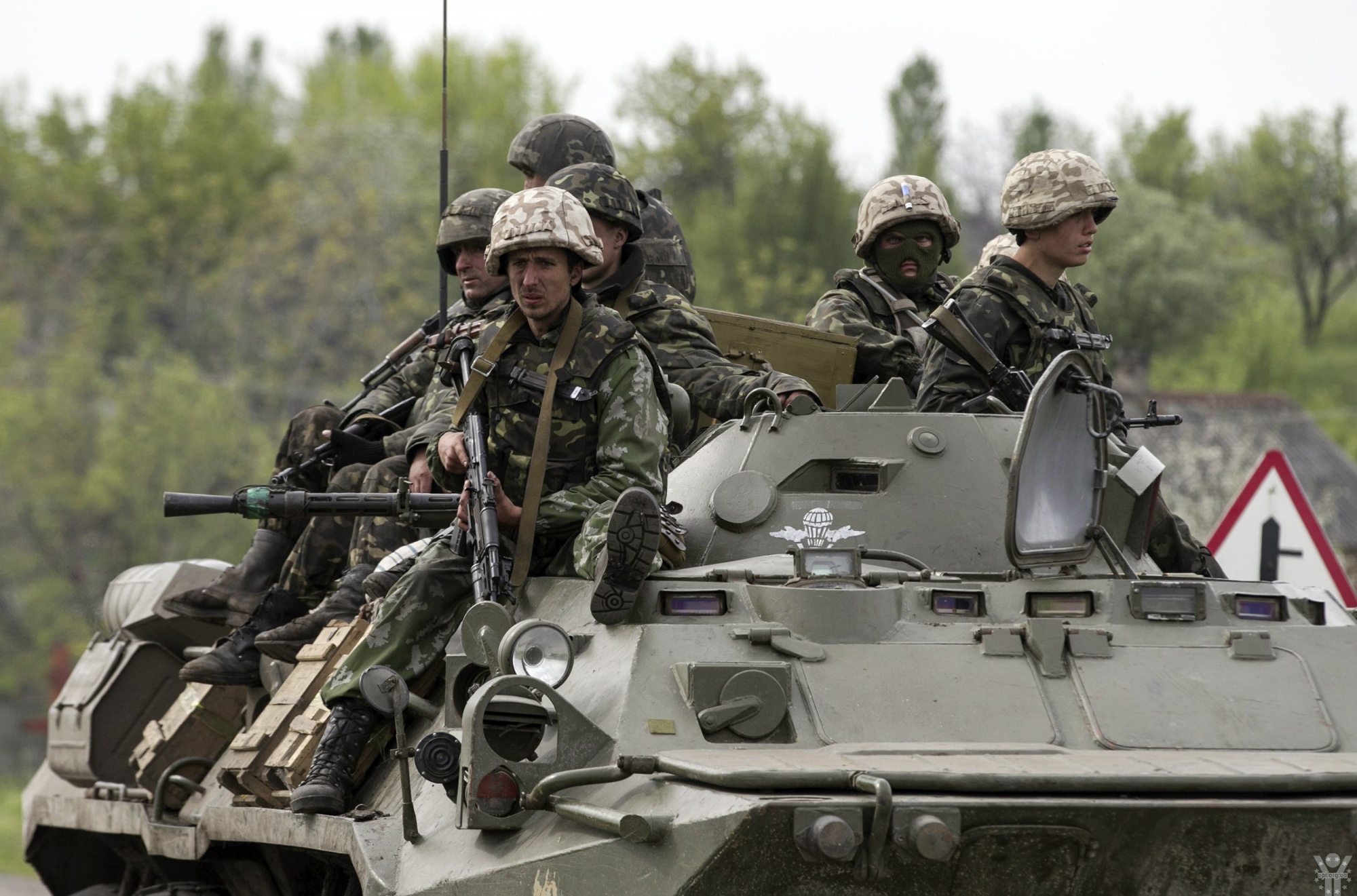 Під Слов’янськом українські силовики готуються до бою з терористами (додано)