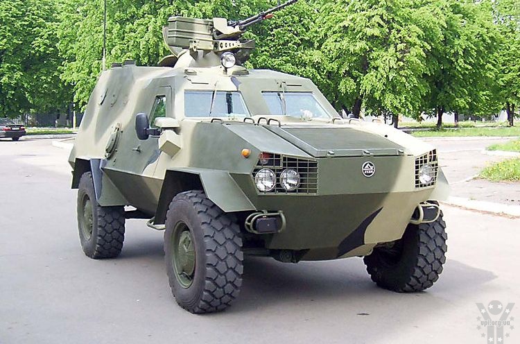 Для українських бійців уряд планує закупити бойові броньовані спецмашини 