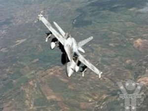 НАТО: Іспанія готова допомогти Україні військовою технікою