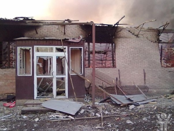 Бойовики із систем залпового вогню БМ-21 Град обстріляли мирних мешканців на Донеччині. Відео