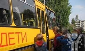 Літак з викраденими дітьми із Сніжного Донецької області приземлився в Дніпропетровську