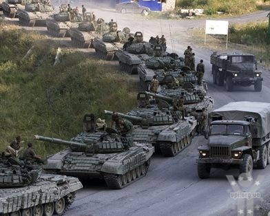У напрямку кордону України рухаються колони російської військової техніки