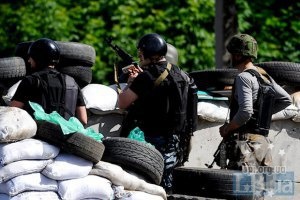 Терористи продовжують обстріл блок-постів сил АТО під Слов'янськом