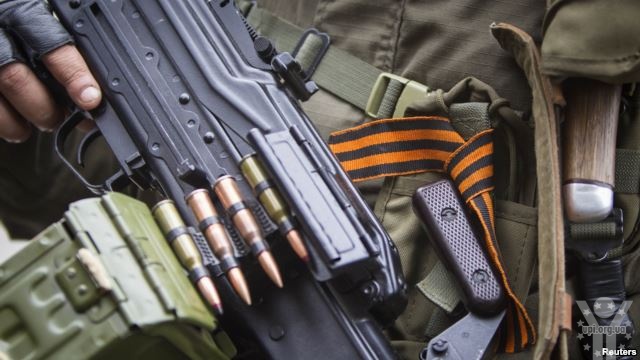 Силовики відбивають третій штурм військової частини у Донецьку (ВІДЕО)