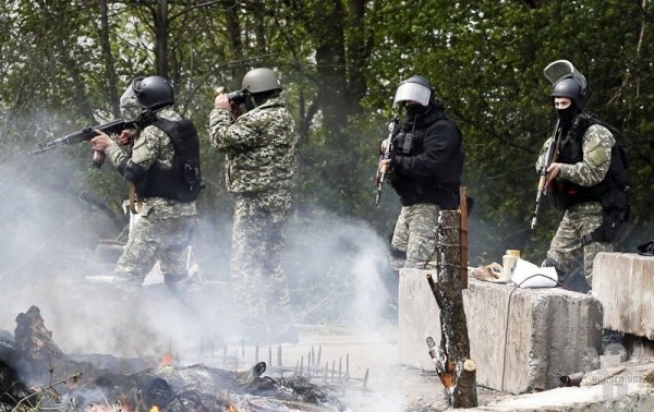 За останню добу на Донбасі загинули п'ятеро українських вояків. Відео