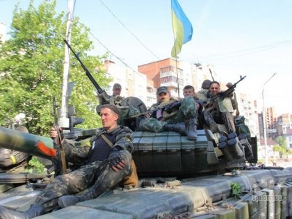 Українські військові з боями дійшли до Луганського аеропорту (доповнено)