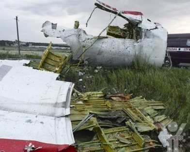 Зона пошуку на місці падіння Боїнга 777 розширена до 35 км: знайдені вже 192 тіла загиблих