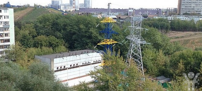 У Москві знову фарбують споруди в синьо-жовті кольори (ФОТО)