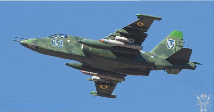 Терористи збили український військовий літак Су-25