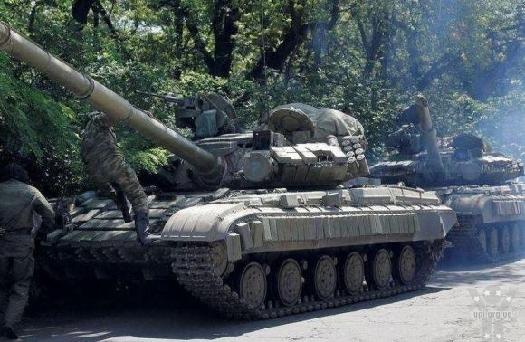 На Донбасі на зміну бойовикам прибувають професійні російські військові