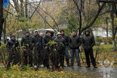 В Івано-Франківську провокатори-тітушки підбурюють хлопців не йти до армії