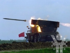 По українським військовим під Дебальцеве в Донецькій області терористи відкрили артилерійський вогонь.