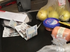 В окупованому Криму зафіксовано зростання цін на продукти харчування, алкоголь і сигарети, послуги та проїзд у транспорті