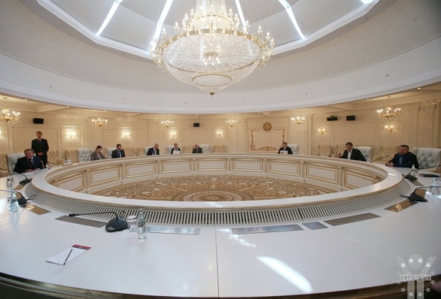 На переговорах контактної групи у Мінську узгодили дев'ять параметрів перемир'я