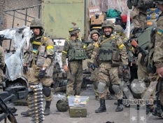 Українські військові відходитимуть із буферної зони лише синхронно з російськими