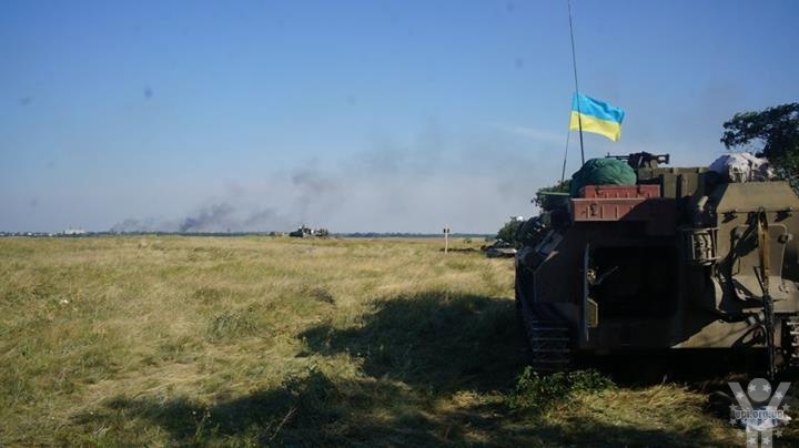 Терористи продовжують обстріл Донецького аеропорту та позиції українських військ у Дебальцево