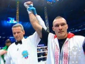 Український боксер Олександр Усик – інтерконтинентальний чемпіон світу. Відео