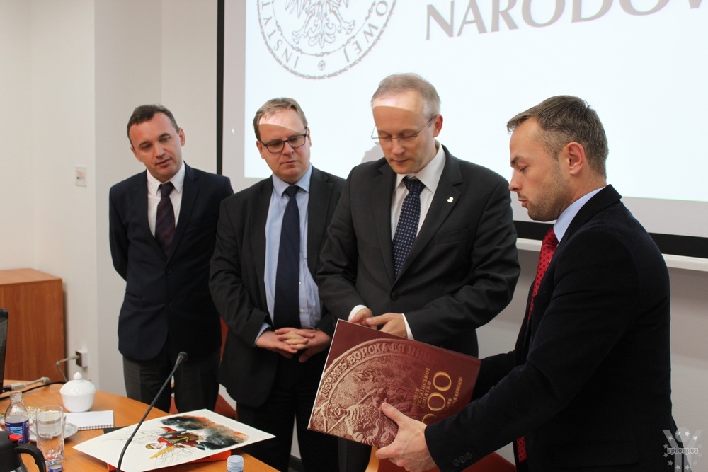 Україна і Польща відновили співпрацю у сфері національної пам’яті. Фото