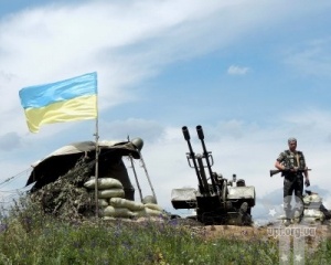 Колону російських танків біля Донецького аеропорту зупинили українські зенітні установки