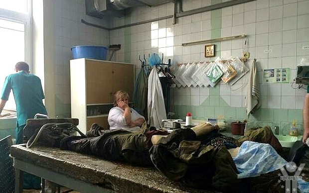 Морги Донбасу переповнені тілами загиблих. Відео