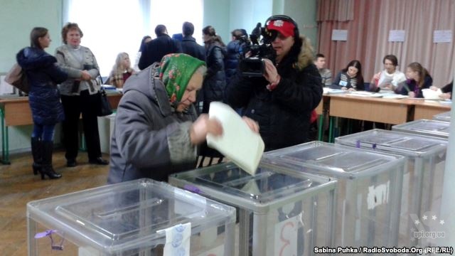 В Україні розпочалося голосування на виборах до Верховної Ради