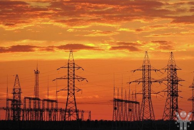 Україна обмежила постачання електроенергії до Криму і попереджує про можливе повне відключення