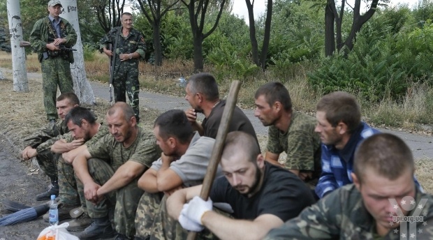 Терористи взяли в полон українську групу переговірників