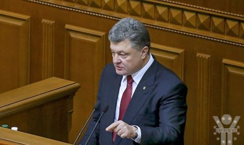 Петро Порошенко: Україна поки що не може відмовитися від призову на строкову службу в армію