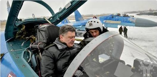 Під час робочої поїздки на Житомирщину президент передав українським воїнам більше 150 одиниць військової техніки та озброєння