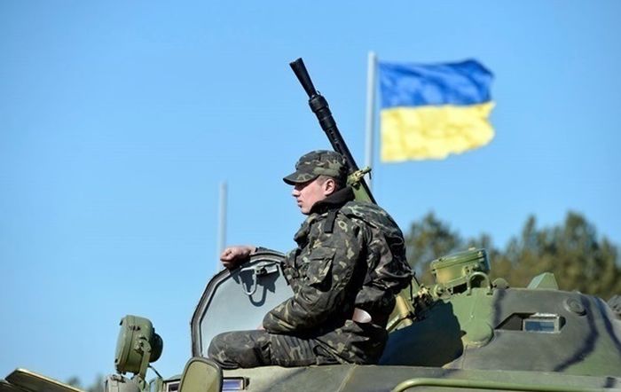 Російсько-терористичні війська не припиняють обстрілювати позиції українських військ та населені пункти