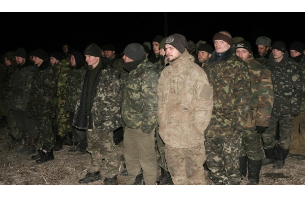 До Харкова прибули 133 українських військовослужбовців, які звільнені з полону терористів