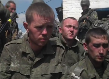 СБУ оприлюднила відео з полоненими російськими строковиками (ВІДЕО)