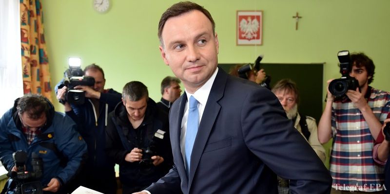 У Польщі на президентських виборах сенсація: перемагає опозиційний політик Анджей Дуда