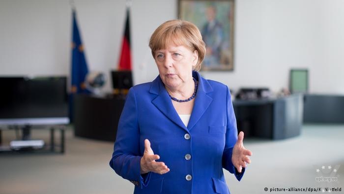 Меркель: Двері G7 для Росії поки закриті