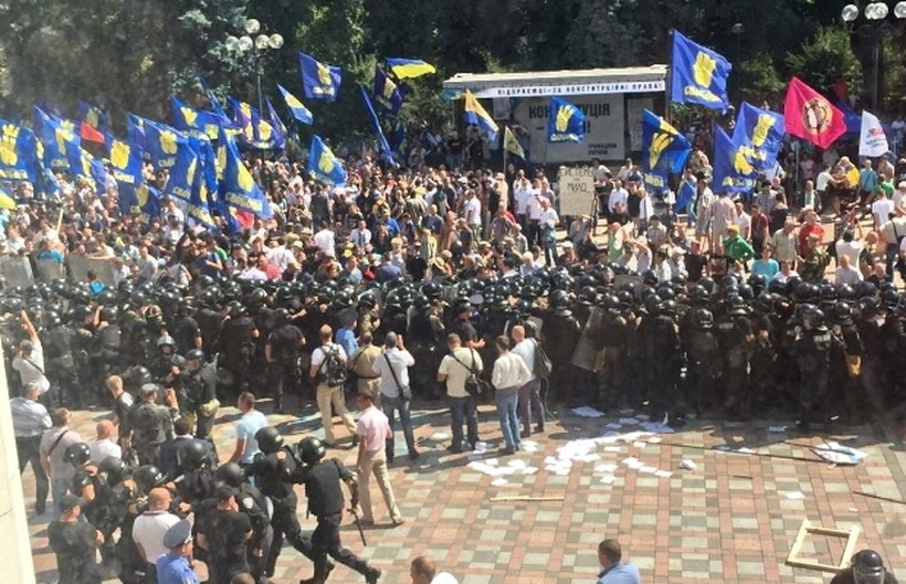 Кількість загиблих у Києві бійців Нацгвардії зростає...