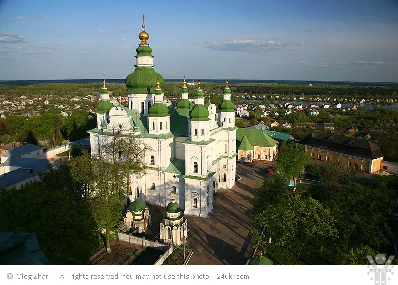 В Чернігові церква Московського Патріархату пропонує тури в Росію